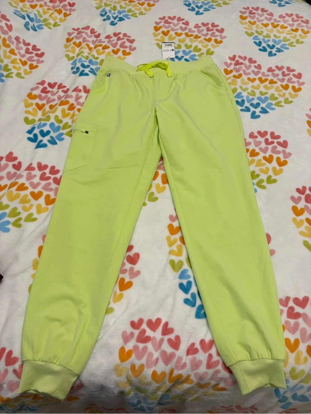 💚 Figs Lime Green Scrub Pants 💚 - Picture 2 of 5